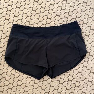 Lululemon Speed Up 2.5” Low-rise short size 6, Navy blue